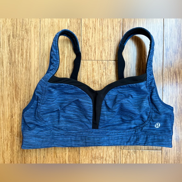 Lululemon bra Blue Small - Picture 1 of 4